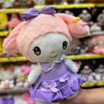 عروسک ملودی پاپیون به سر با لباس بنفش