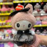 عروسک ملودی با لباس چهارخانه