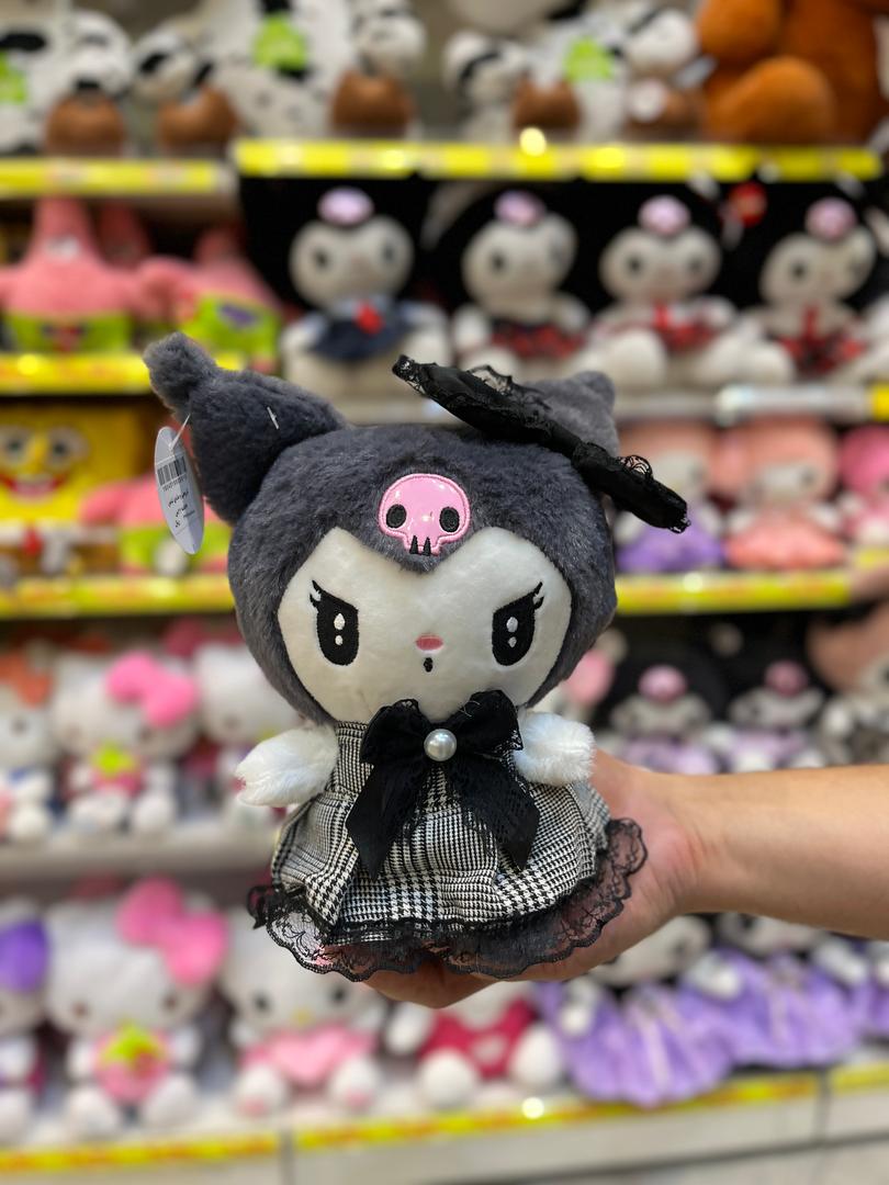 WhatsApp Image 2025-04-27 at 19.11.21_3585a3bb عروسک کرومی با لباس چهارخانه - 22 سانتی - تصویر 1