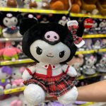 عروسک کرومی با لباس فرم قرمز - 40 سانتی