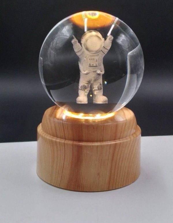 گوی لیزری چرخشی پایه طرح چوب فضانورد - Image 1