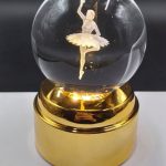 گوی لیزری چرخشی پایه طرح چوب بالرین روی پا