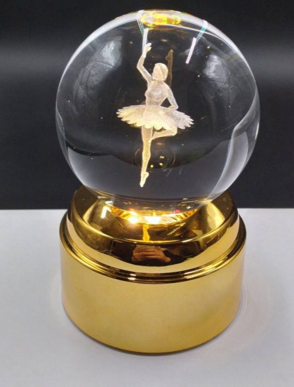 گوی لیزری چرخشی پایه طرح چوب بالرین روی پا - Image 1