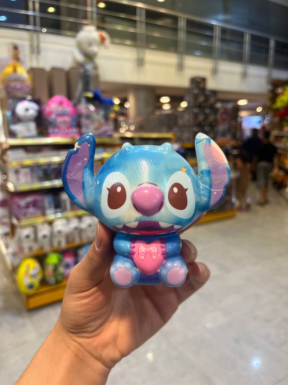 photo_2025-10-04_17-53-31 اسکویشی استیچ آبی نشسته قلب بدست - تصویر 1