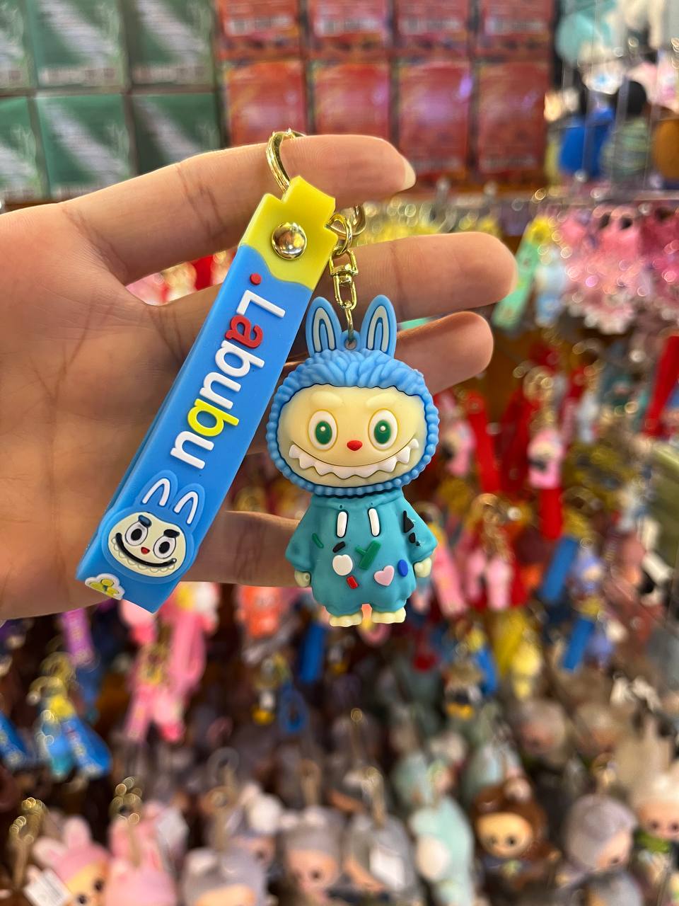 photo_2025-10-05_10-54-27 سر کلیدی لبوبو لباس آبی - تصویر 1