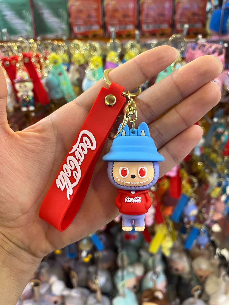 photo_2025-10-05_10-59-27 سر کلیدی لبوبو کوکا - تصویر 1