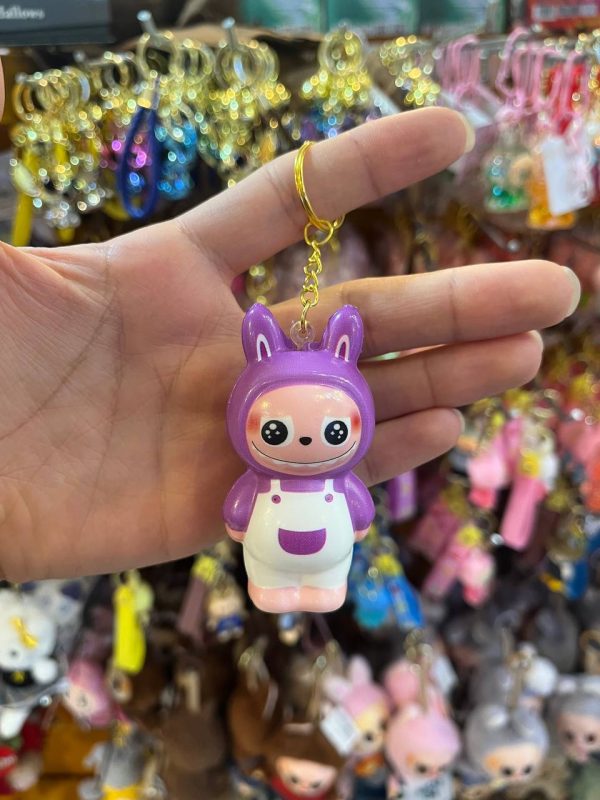 جاکلیدی اسکویشی لبوبو لباس سفید - Image 1