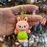 جاکلیدی اسکویشی لبوبو لباس سبز