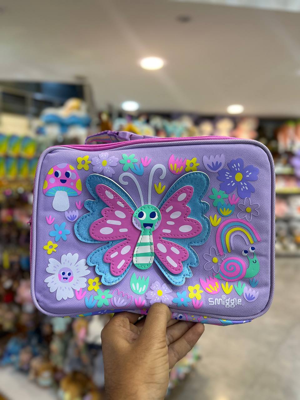 photo_2025-10-07_10-13-45 کیف ظرف غذا اسمیگل 6686 طرح پروانه - تصویر 1