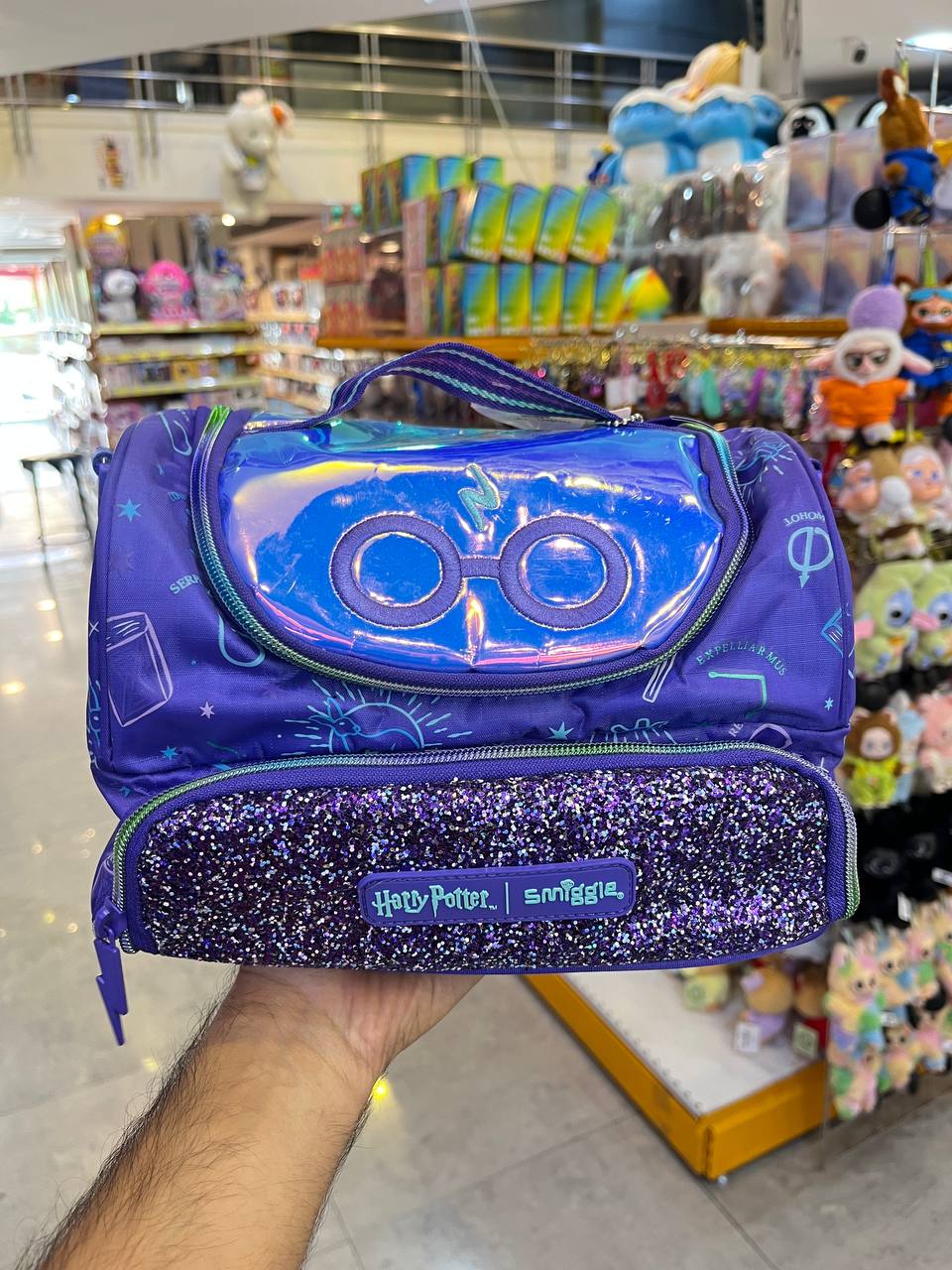 photo_2025-10-07_10-19-22 کیف ظرف غذا اسمیگل 6683 طرح هری پاتر - تصویر 1