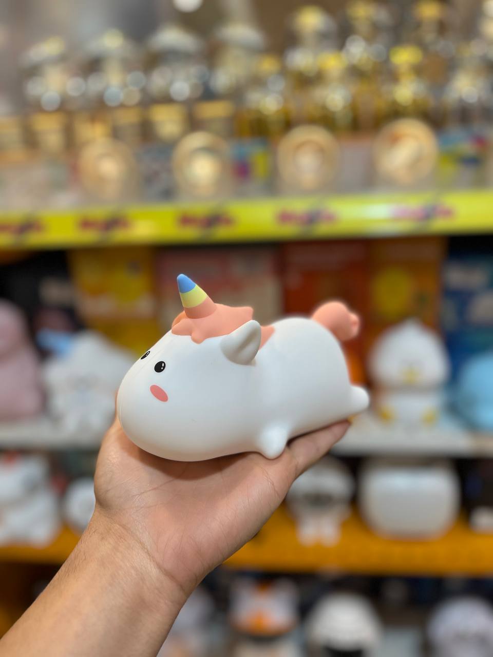 photo_2025-10-13_18-37-48 چراغ خواب سیلیکونی طرح یونیکورن خوابیده - تصویر 1