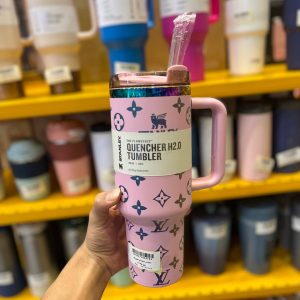 تراول ماگ استنلی(تامبلر) طرح لویی ویتون صورتی 6665