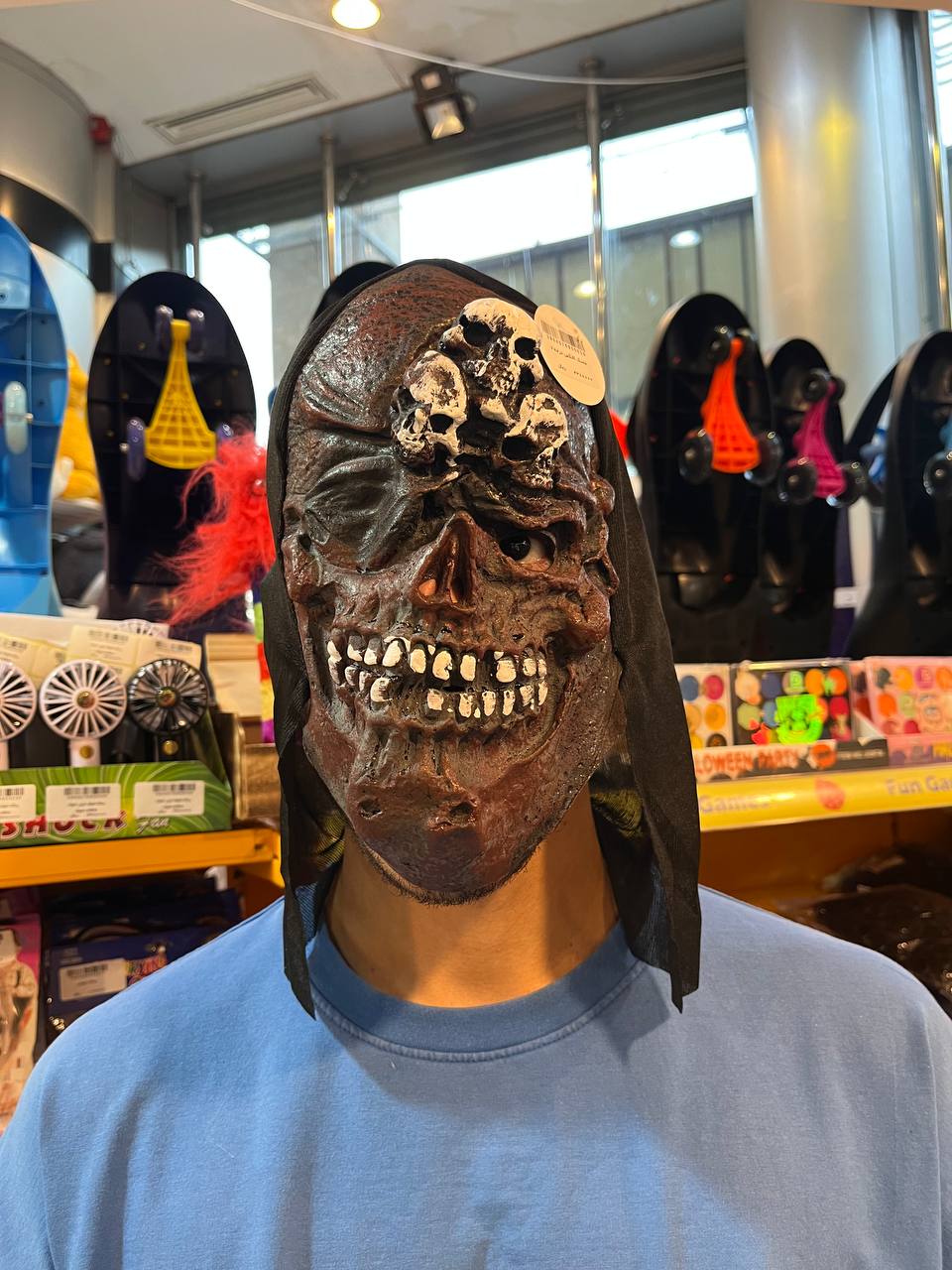 photo_2025-10-22_15-29-38 ماسک هالویین لاتکس تور دار طرح زامبی سر اسکلتی - تصویر 1