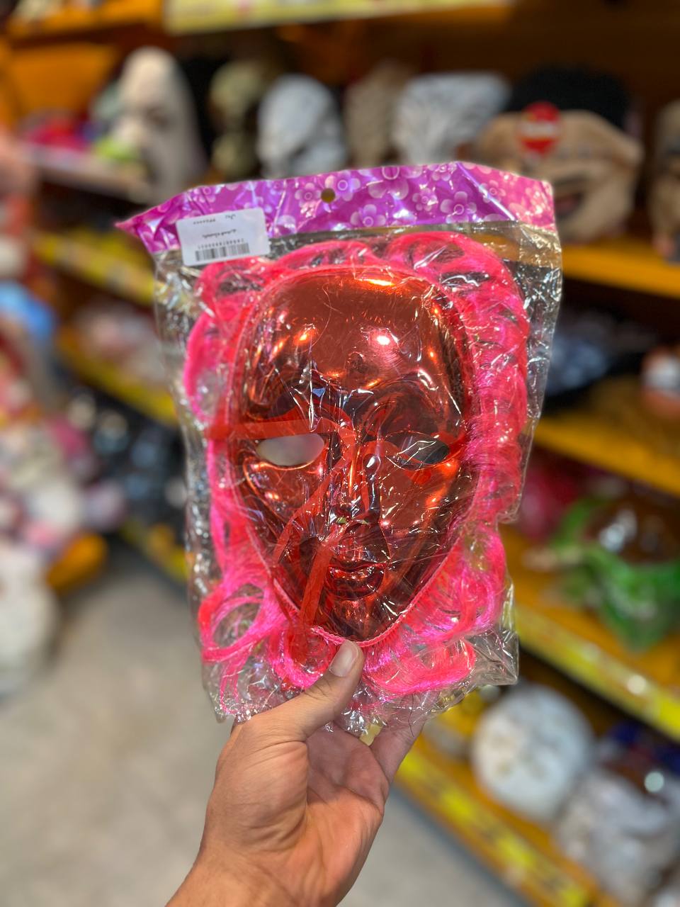 photo_2025-10-22_16-42-29 ماسک هالویین بالماسکه قرمز - تصویر 1