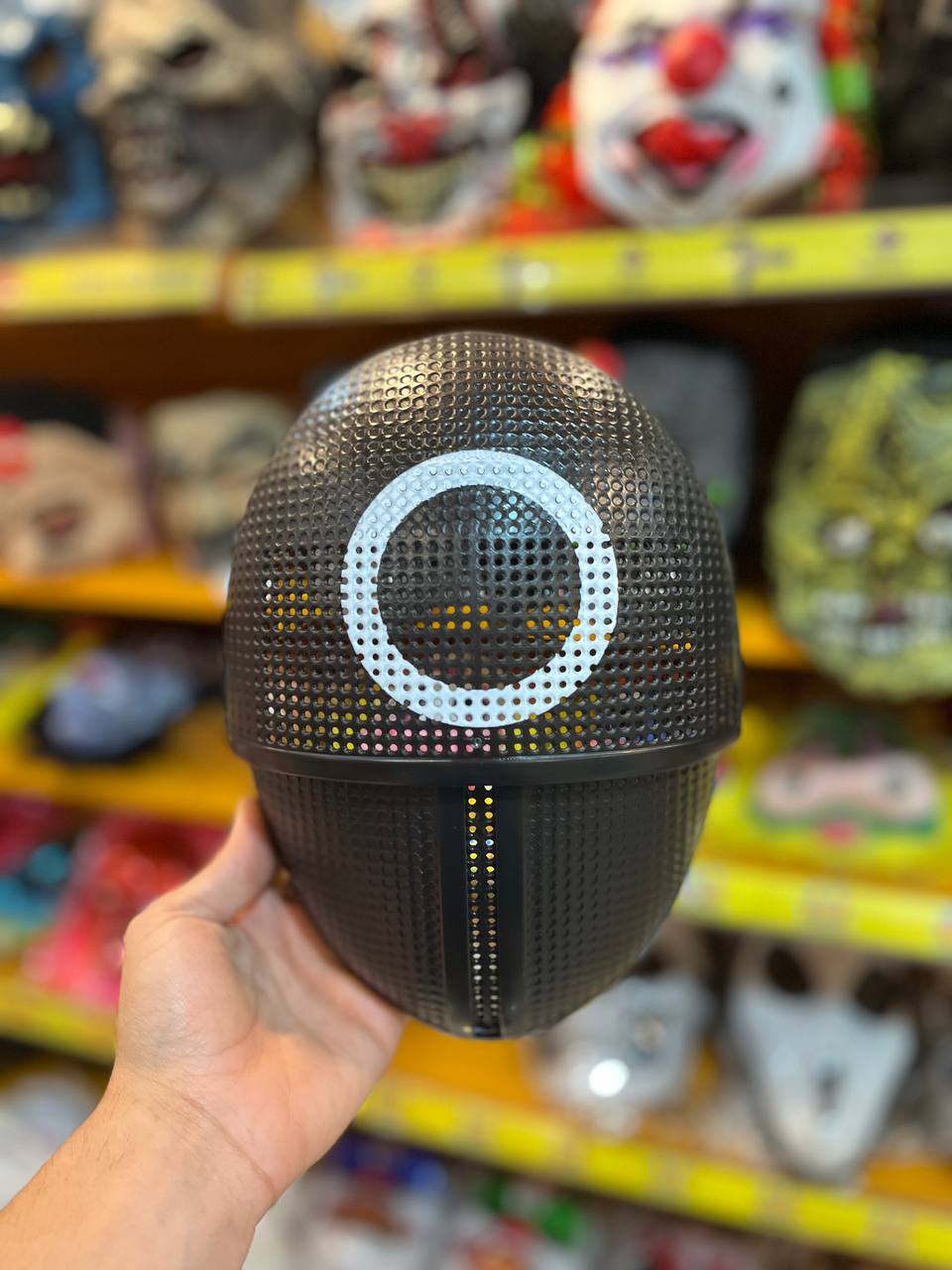 photo_2025-10-22_16-52-54 ماسک سرباز اسکویید گیم دایره - تصویر 1