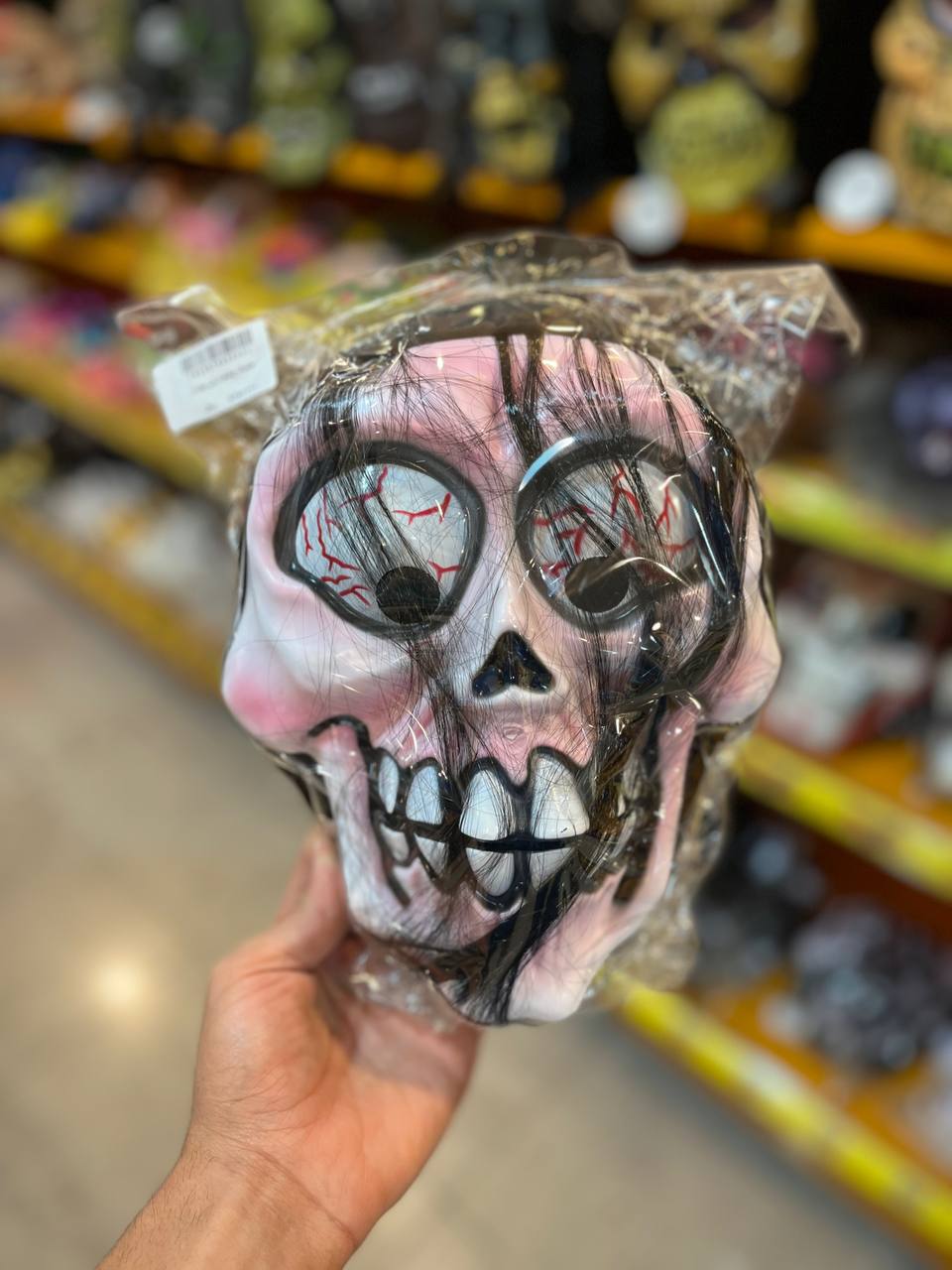 photo_2025-10-22_17-27-51 ماسک هالویین چشم رگی مو دار صورتی - تصویر 1