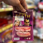 شوخی دندون لاتکس