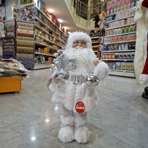 بابا نوئل با لباس سفید