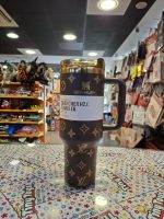 تراول ماگ استنلی(تامبلر) طرح لویی ویتون شکلاتی 6665 - Image 2