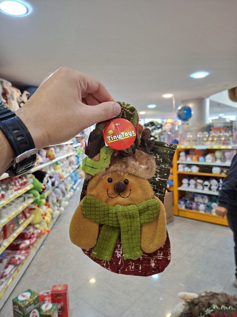 جوراب سال نو طرح گوزن با شال گردن