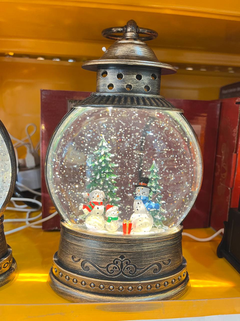 photo_2025-11-22_17-11-05 چراغ خواب دکوری طرح فانوس آدم برفی 4533 - Image 1