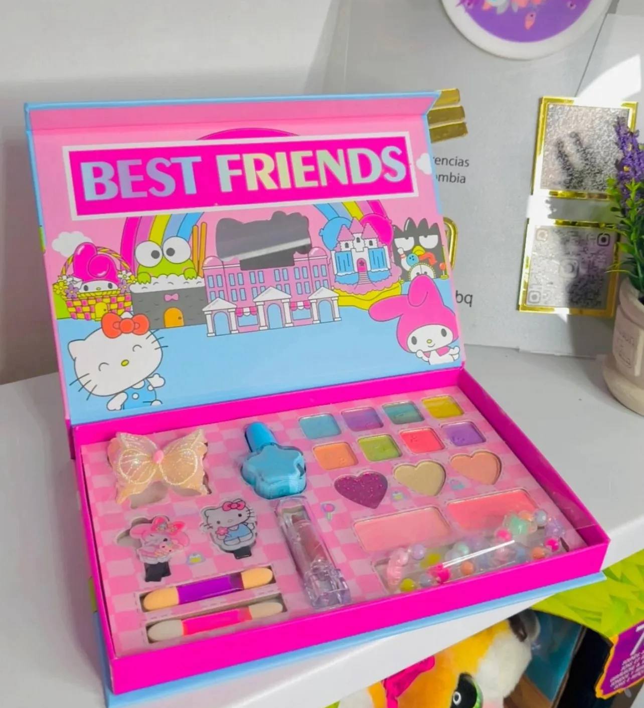 photo_2025-11-25_18-38-06 ست آرایشی کرومی و ملودی 28582 - Image 1