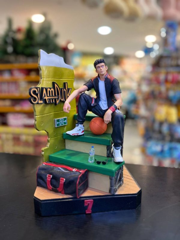اکشن فیگور بسکتبالیست نشسته شماره 7 - Image 1