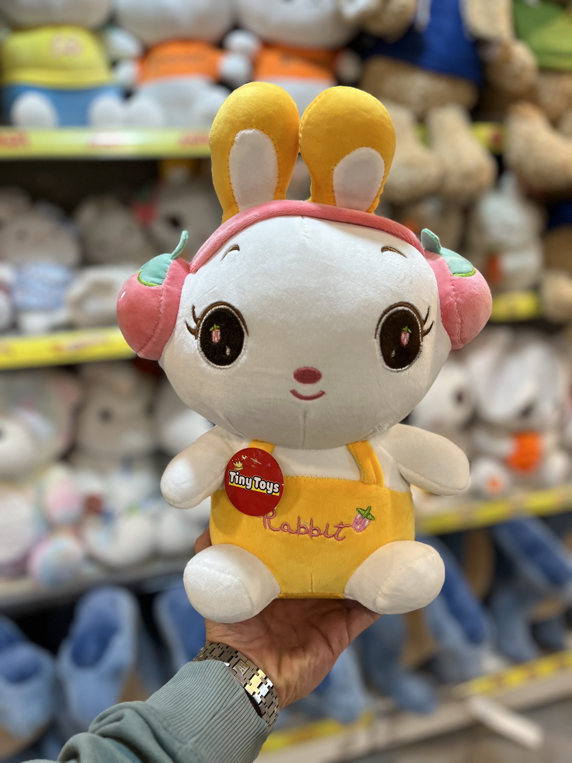 IMG_2890 عروسک خرگوش گوش گیر دار زرد ۴۰ سانت - تصویر 1