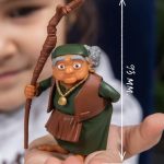اکشن فیگور پیرزن (پسر دلفینی)
