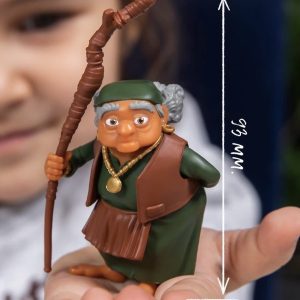 اکشن فیگور پیرزن (پسر دلفینی)